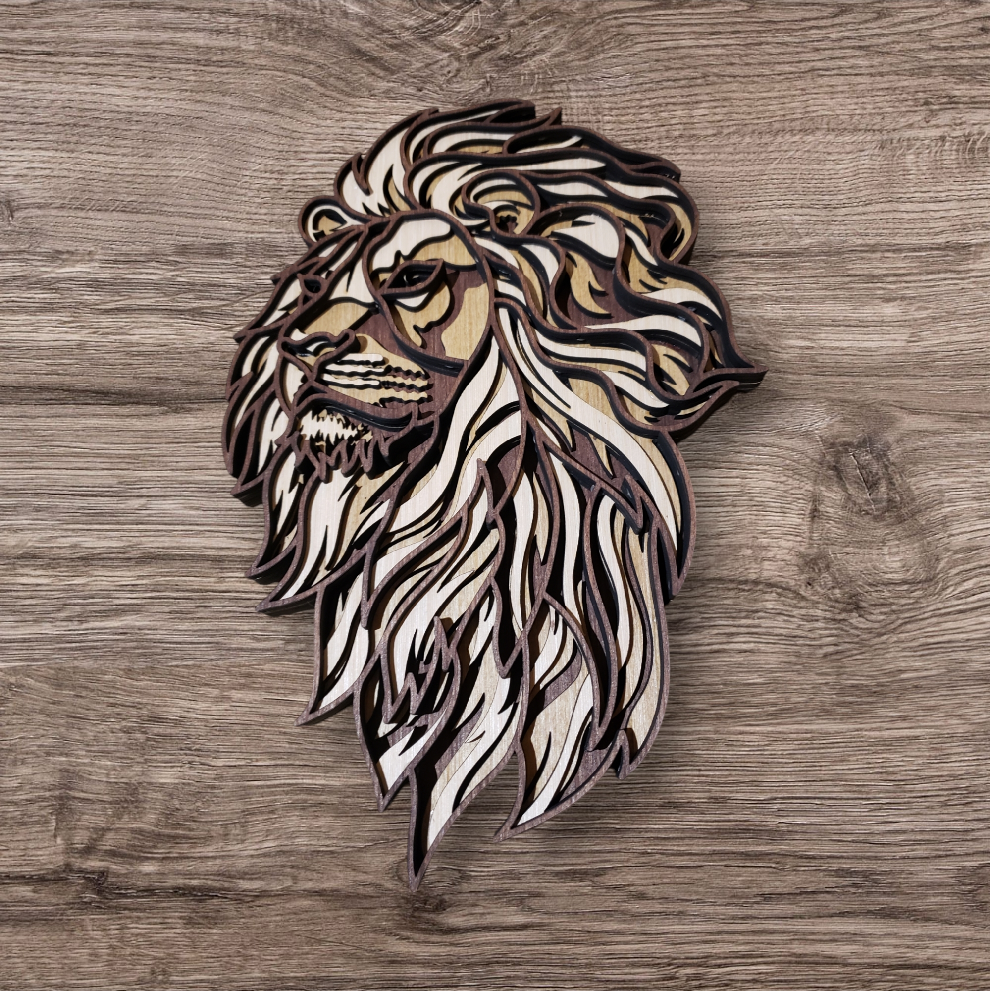 Layered lion head