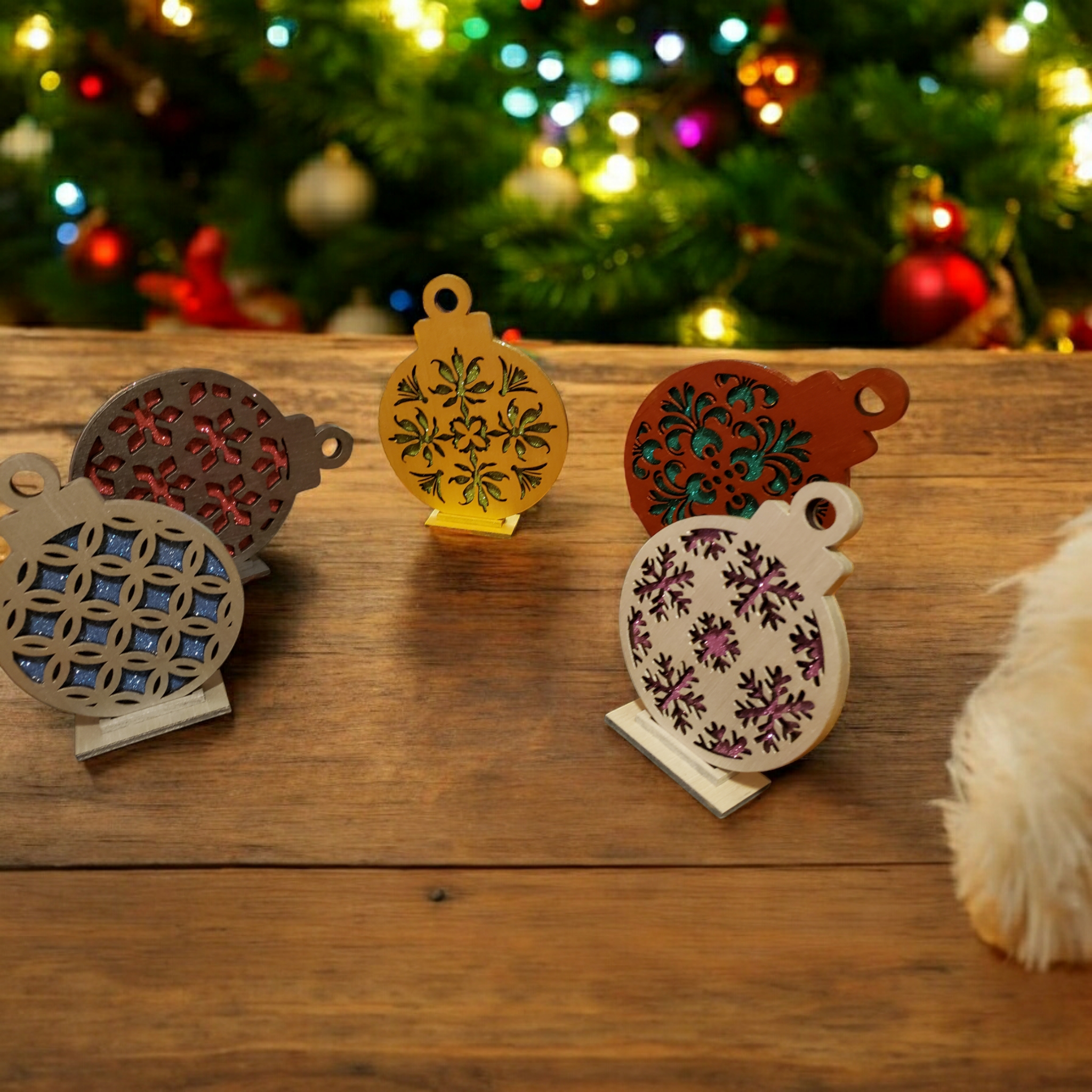 Set of 5 tabletop Christmas Ornaments